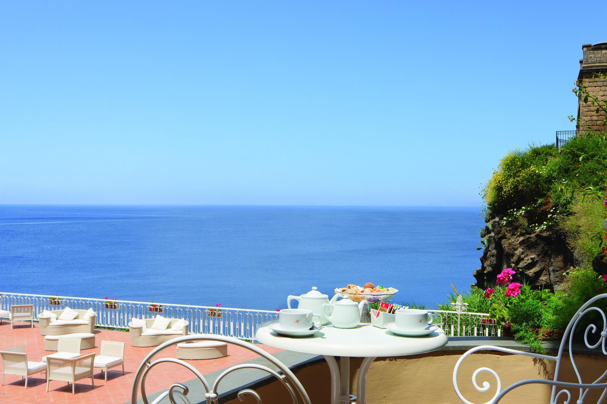 Hotel Corallo Sorrento Sant'Agnello Exterior photo