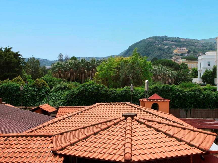 Hotel Corallo Sorrento Sant'Agnello Exterior photo