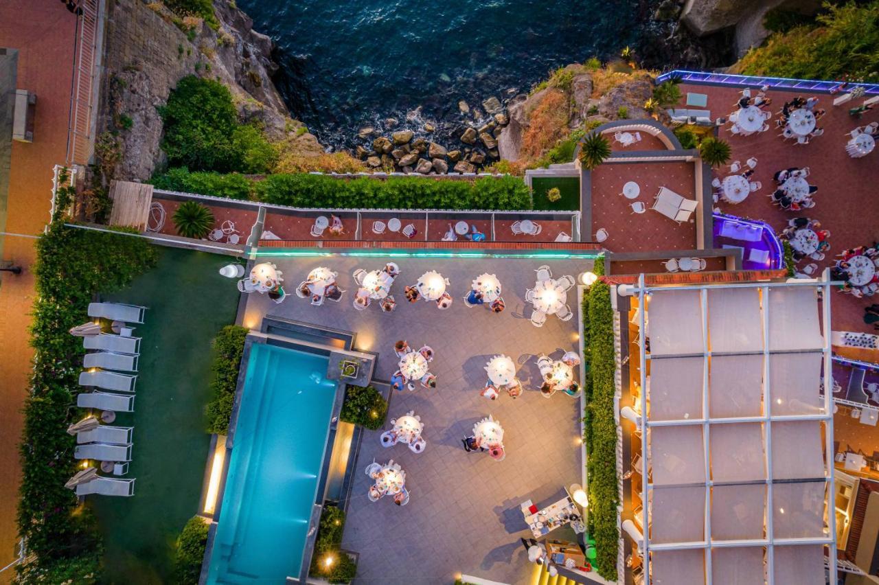 Hotel Corallo Sorrento Sant'Agnello Exterior photo