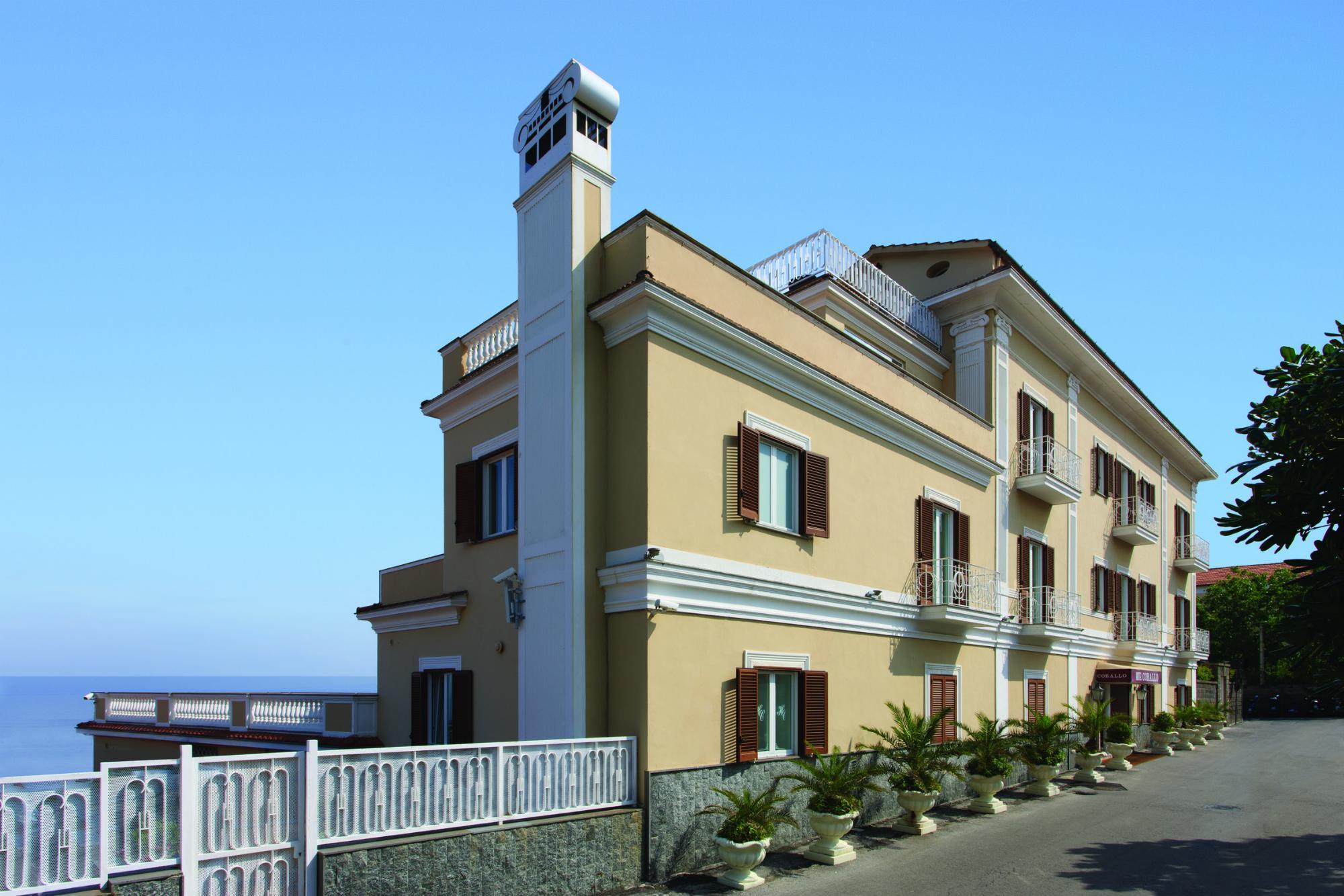 Hotel Corallo Sorrento Sant'Agnello Exterior photo